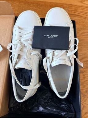 Saint Laurent Off-White Leather Low-Top Sneakers